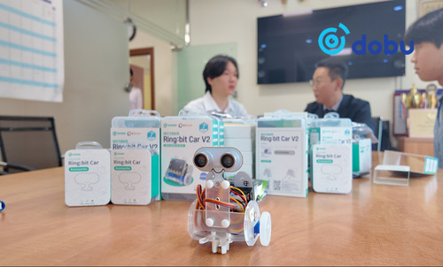 БНСУ-ын ХОСО их сургуулийн багш, оюутнууд 23, 81-р сургуулийн сурагчдад роботын хичээл орно